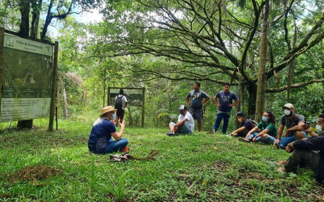 Indígenas da TI Morro dos Cavalos visitam a Apremavi