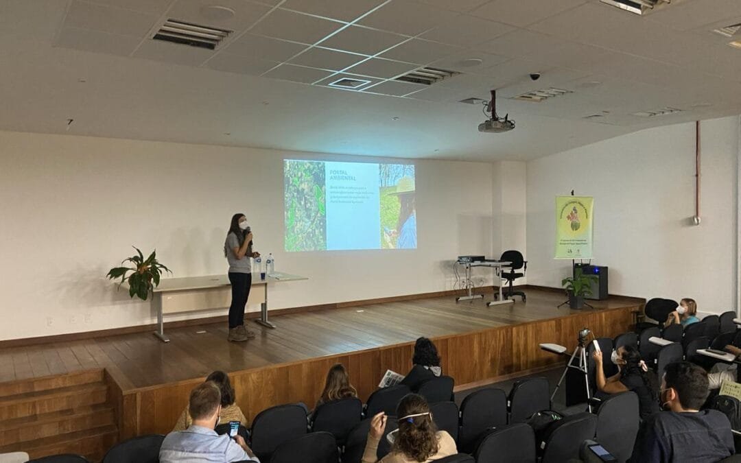 Apremavi presente em evento sobre plantas, algas e fungos na UFSC