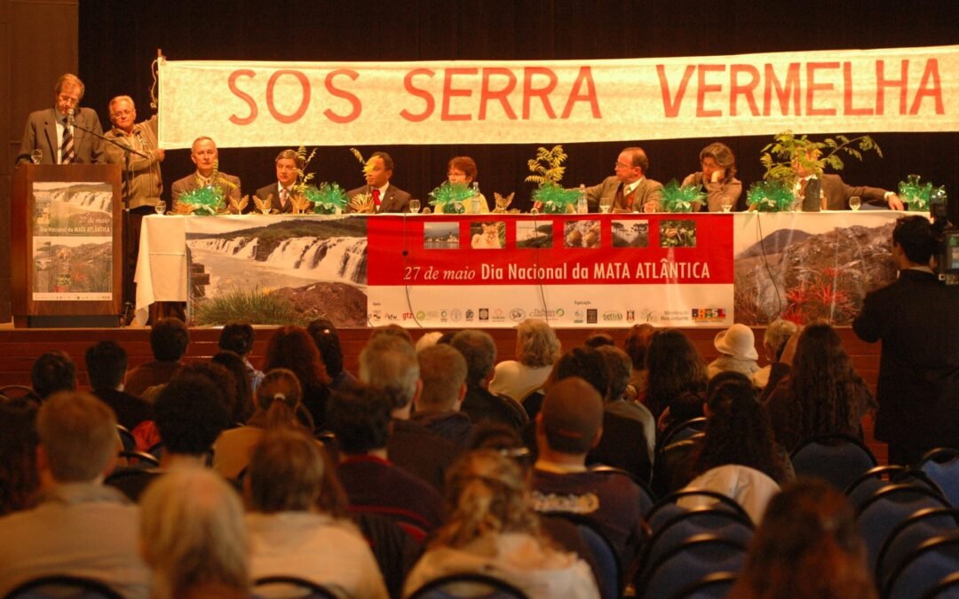 Pela criação do Parque Nacional da Serra Vermelha!