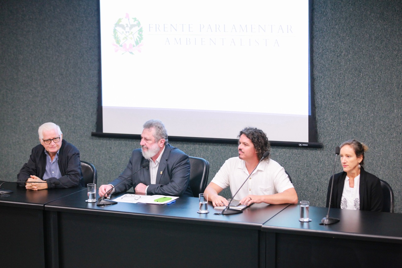 Agência ALESC  Alesc aprova por unanimidade projeto de Padre Pedro com  foco na preservação de arquivos públicos