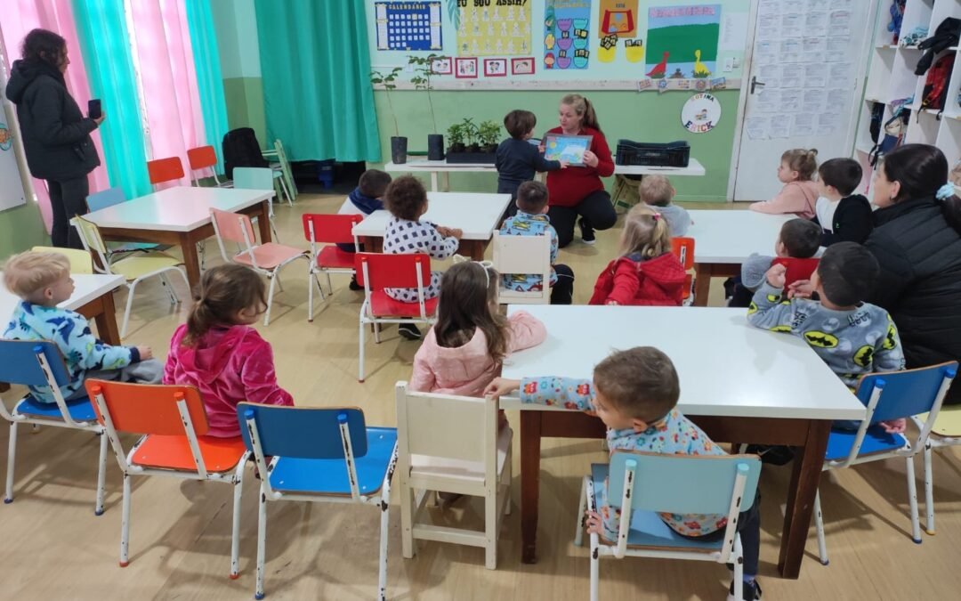Apremavi em sala de aula: educação ambiental e restauração em debate