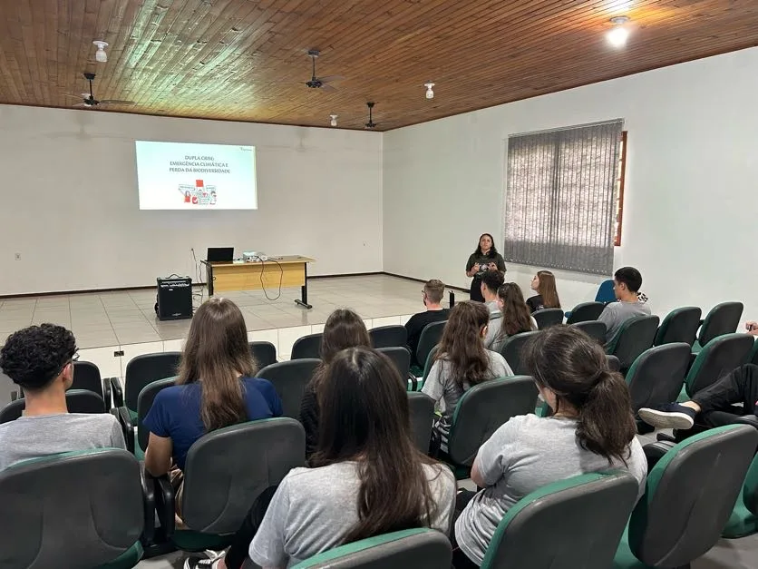Palestra sobre a fauna do PNMMA com a EEB Frederico Rolla no dia 27-11-2024