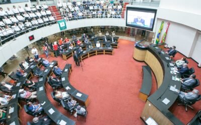 Apremavi é homenageada na ALESC por atuação em defesa do meio ambiente