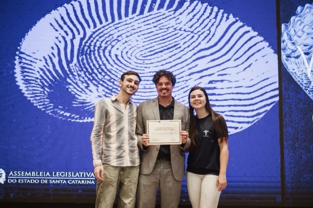 Apremavi recebe homenagem na ALESC pelo trabalho para a criação de UCs