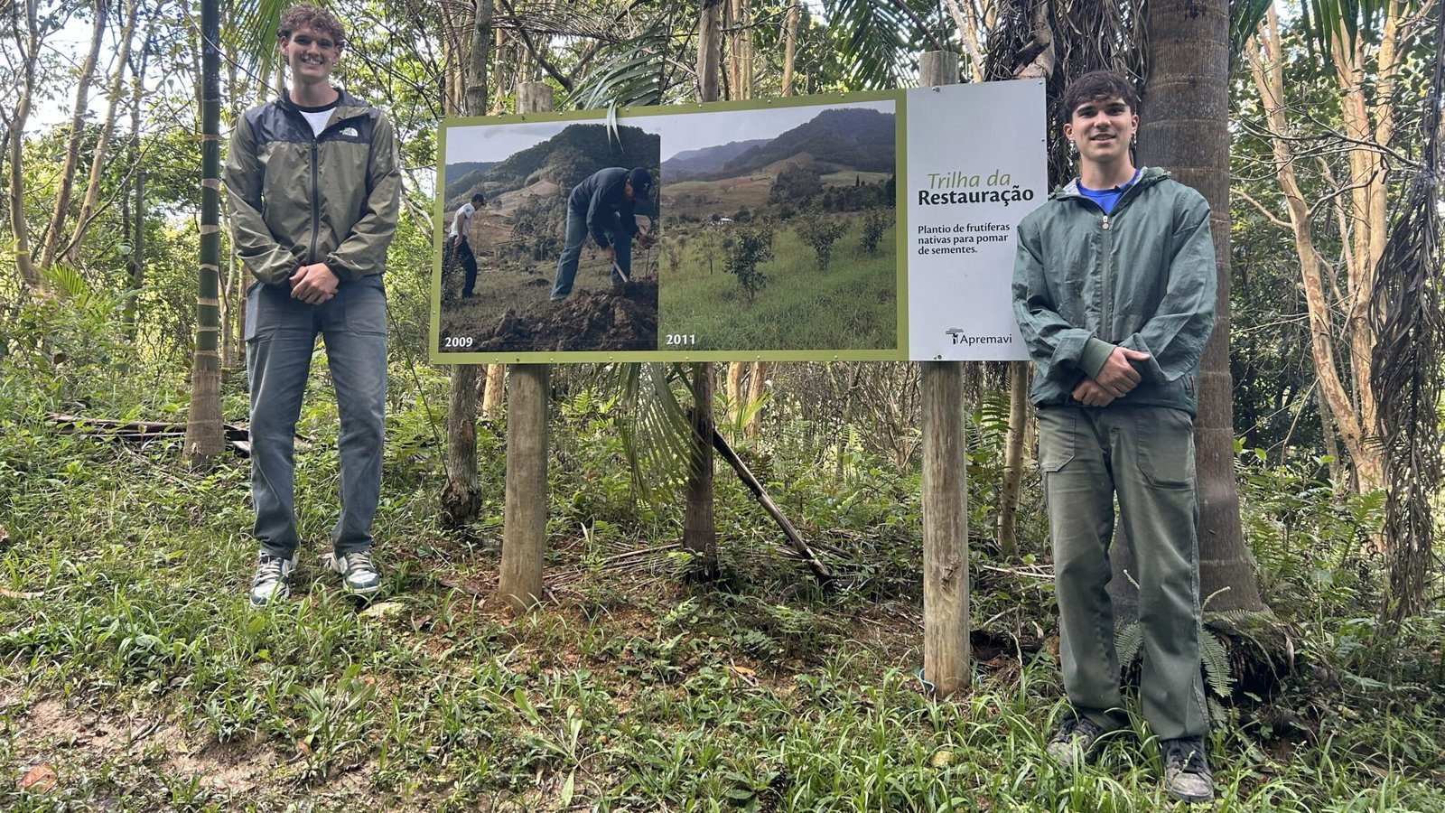 Jovens alemães cruzam o Atlântico para aprender sobre restauração com a Apremavi Foto Thamara Santos de Almeida (2) Jovens alemães cruzam o Atlântico para aprender sobre restauração com a Apremavi