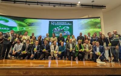 Conservador das Araucárias recebe Troféu Onda Verde durante cerimônia do 32º Prêmio Expressão de Ecologia